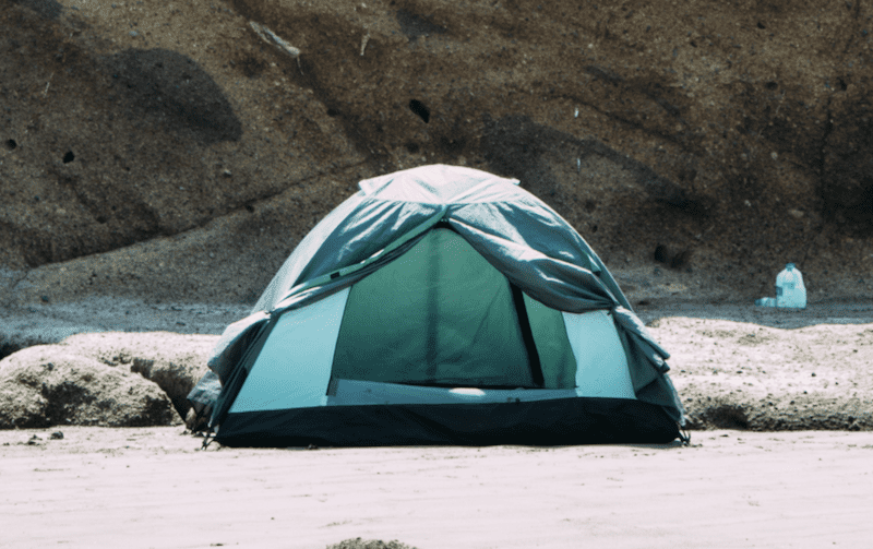 difference between 3 and 4 season tent